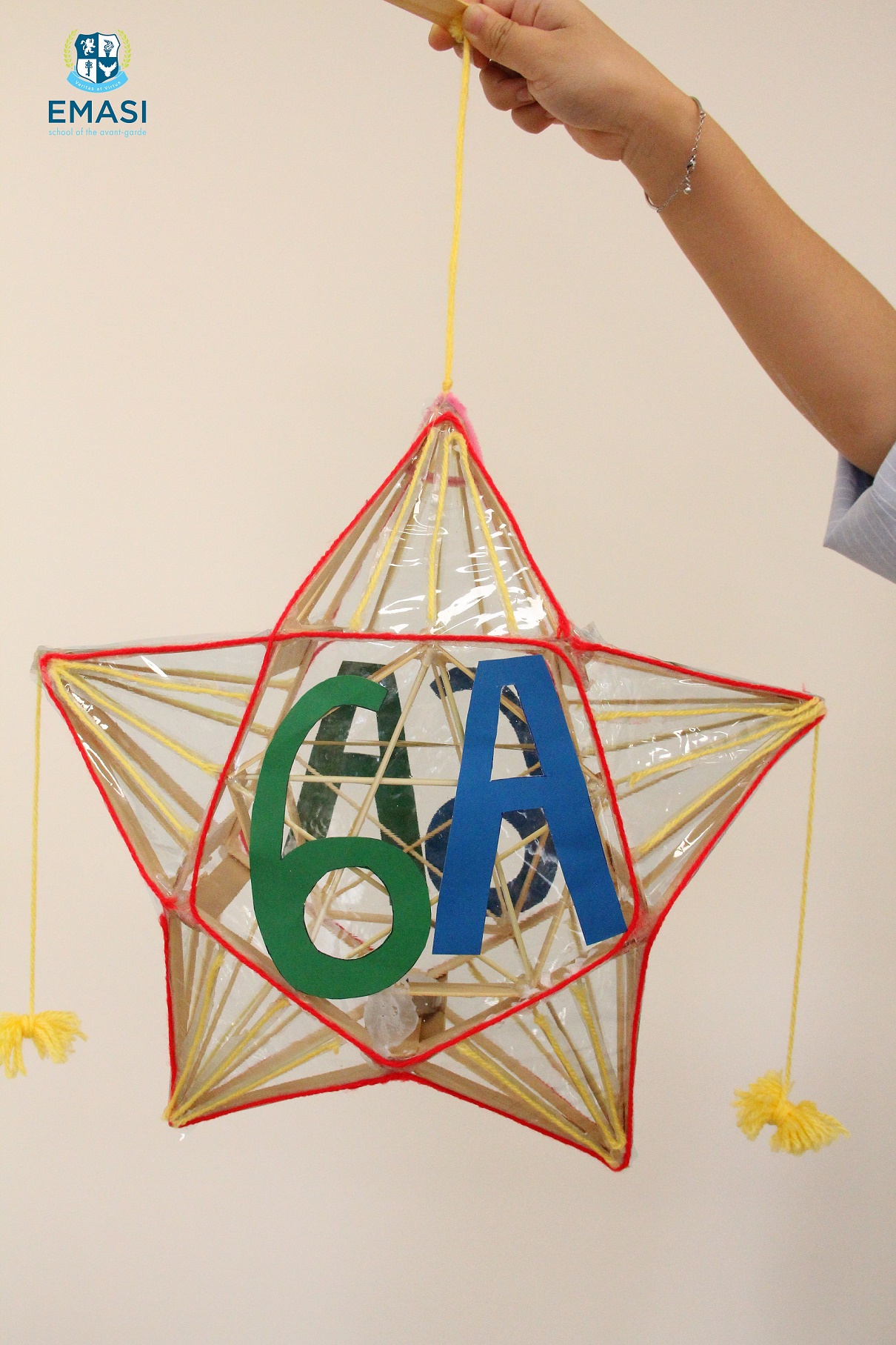 Học Sinh Trung Học EMASI Nam Long Làm Lồng Đèn Vui Trung Thu