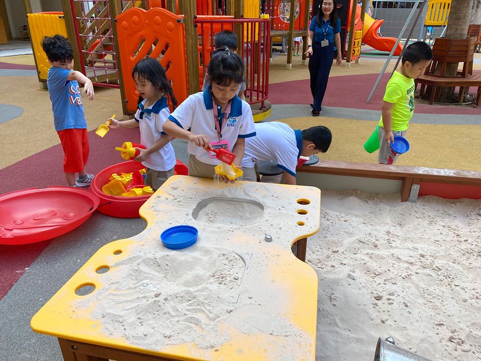 Góc phụ huynh EMASI: Lợi ích của việc chơi tự do