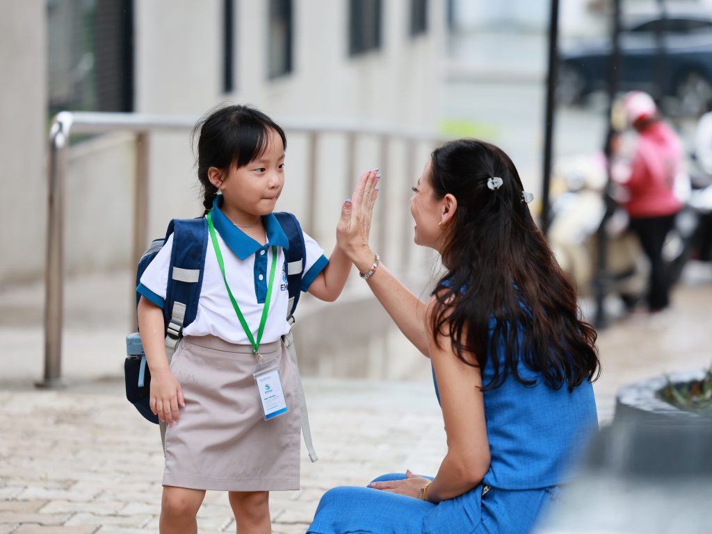 Chương trình Tiểu học Trường Song ngữ Quốc tế EMASI